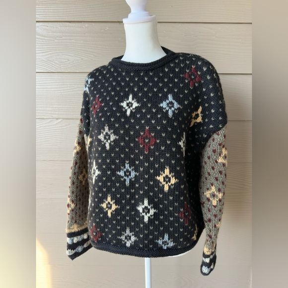 L.L. Bean Sweaters - Vintage L.L. Bean Multicolor Patterned Wool Blend Sweater Woman’s Size M